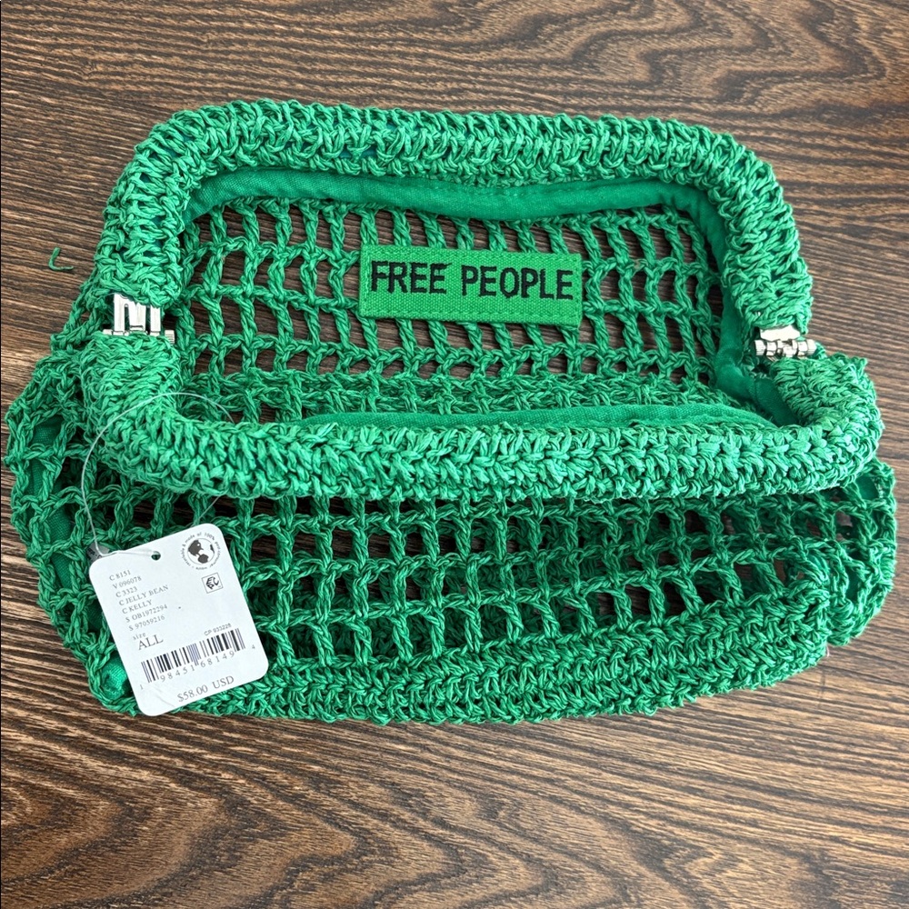 NWT FREE PEOPLE Sand Bound Clutch in Green - Picture 6 of 6